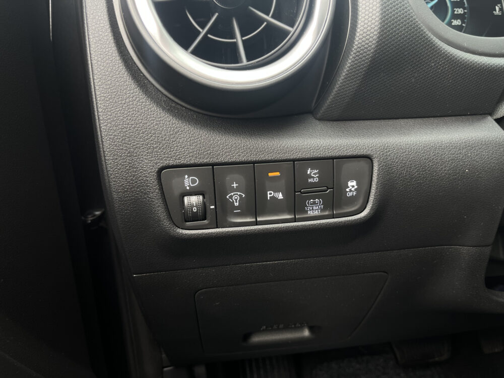 Hyundai KONA 1.6 GDI HEV Premium // SCHUIF DAK // CAMERA // CLIMA // ADAPTIVE CRUISE // APPLE CARPLAY / ANDROID AUTO // 21