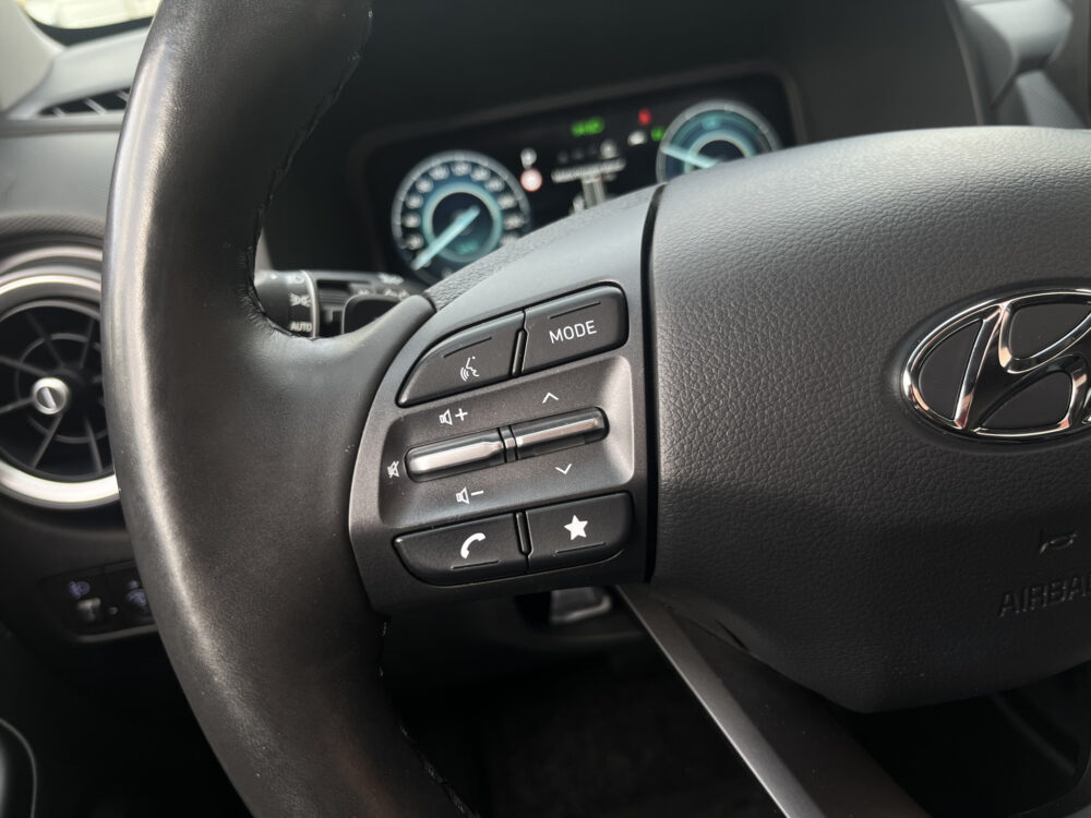 Hyundai KONA 1.6 GDI HEV Premium // SCHUIF DAK // CAMERA // CLIMA // ADAPTIVE CRUISE // APPLE CARPLAY / ANDROID AUTO // 22