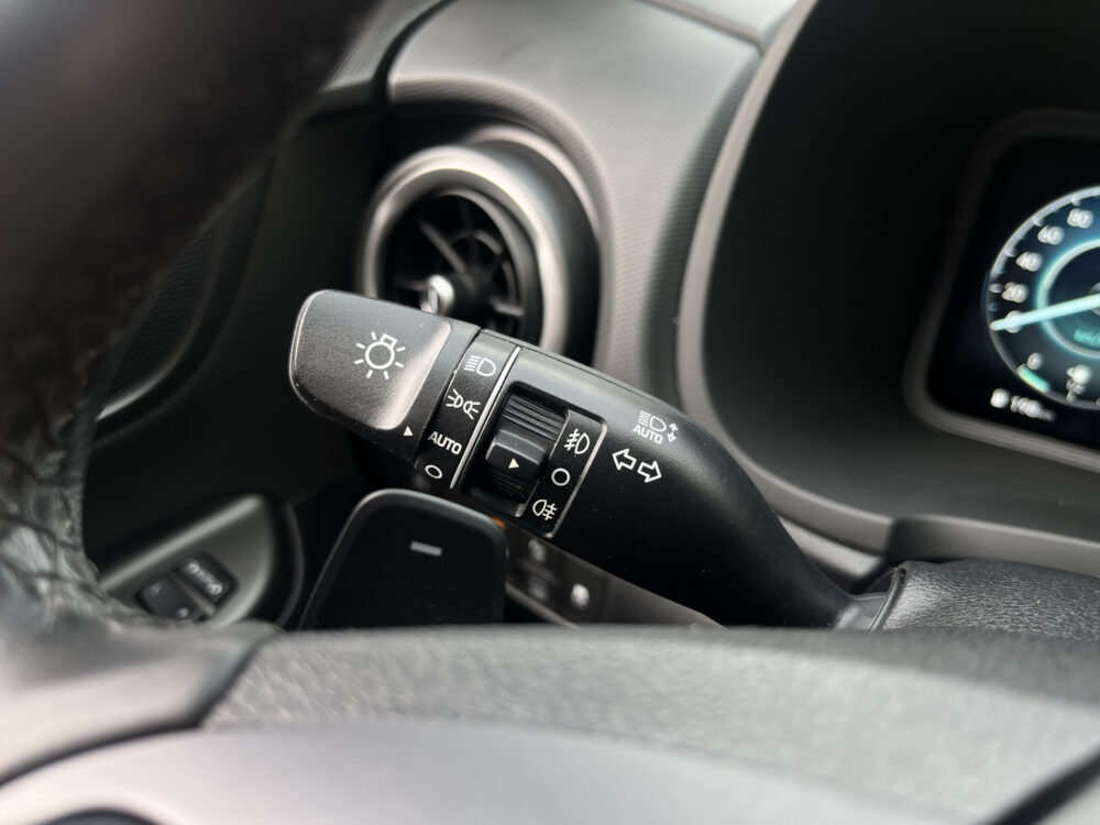 Hyundai KONA 1.6 GDI HEV Premium // SCHUIF DAK // CAMERA // CLIMA // ADAPTIVE CRUISE // APPLE CARPLAY / ANDROID AUTO // 25