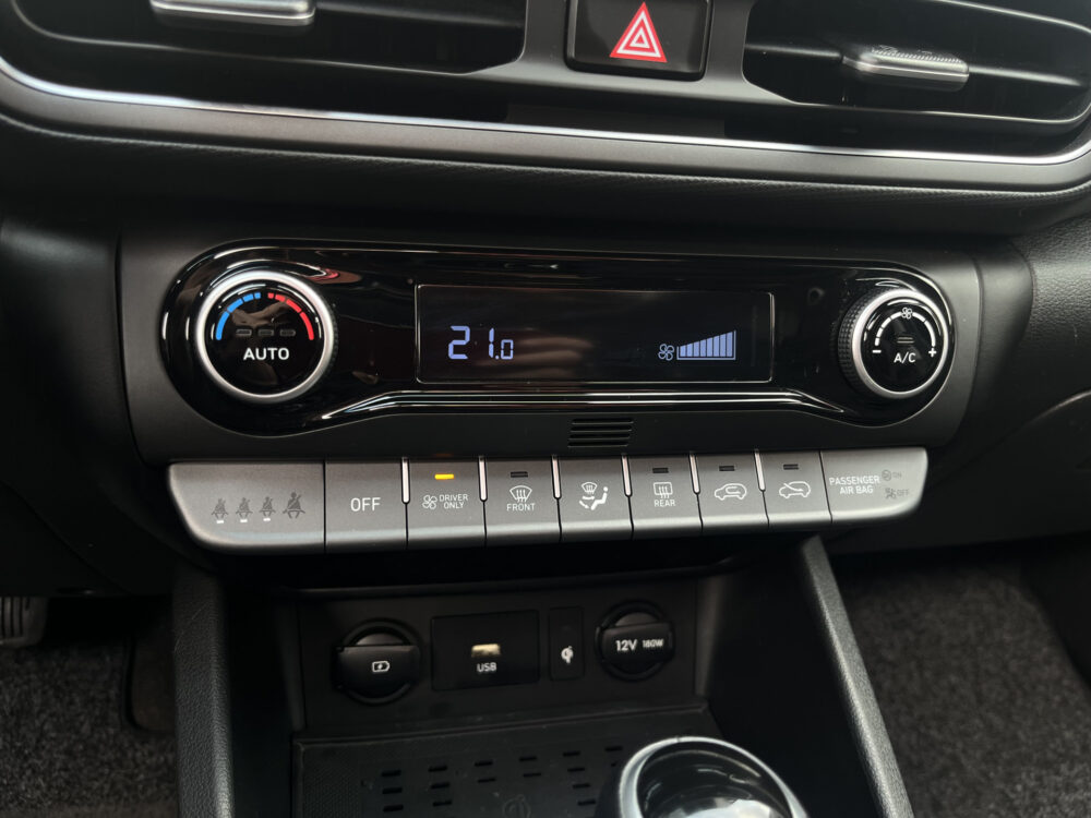 Hyundai KONA 1.6 GDI HEV Premium // SCHUIF DAK // CAMERA // CLIMA // ADAPTIVE CRUISE // APPLE CARPLAY / ANDROID AUTO // 29
