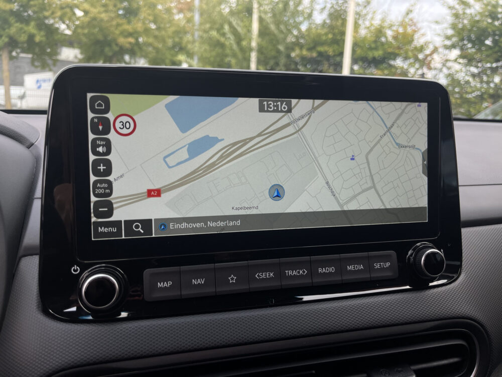 Hyundai KONA 1.6 GDI HEV Premium // SCHUIF DAK // CAMERA // CLIMA // ADAPTIVE CRUISE // APPLE CARPLAY / ANDROID AUTO // 33