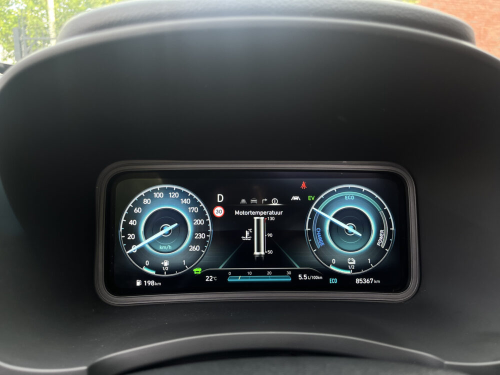 Hyundai KONA 1.6 GDI HEV Premium // SCHUIF DAK // CAMERA // CLIMA // ADAPTIVE CRUISE // APPLE CARPLAY / ANDROID AUTO // 36