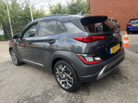 Hyundai KONA 1.6 GDI HEV Premium // SCHUIF DAK // CAMERA // CLIMA // ADAPTIVE CRUISE // APPLE CARPLAY / ANDROID AUTO // 41
