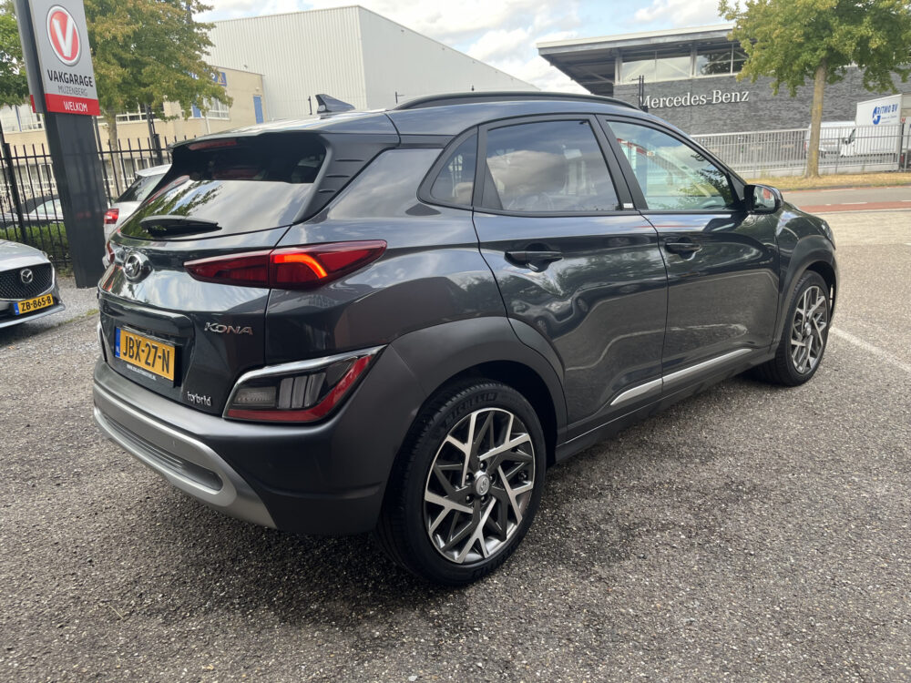 Hyundai KONA 1.6 GDI HEV Premium // SCHUIF DAK // CAMERA // CLIMA // ADAPTIVE CRUISE // APPLE CARPLAY / ANDROID AUTO // 5