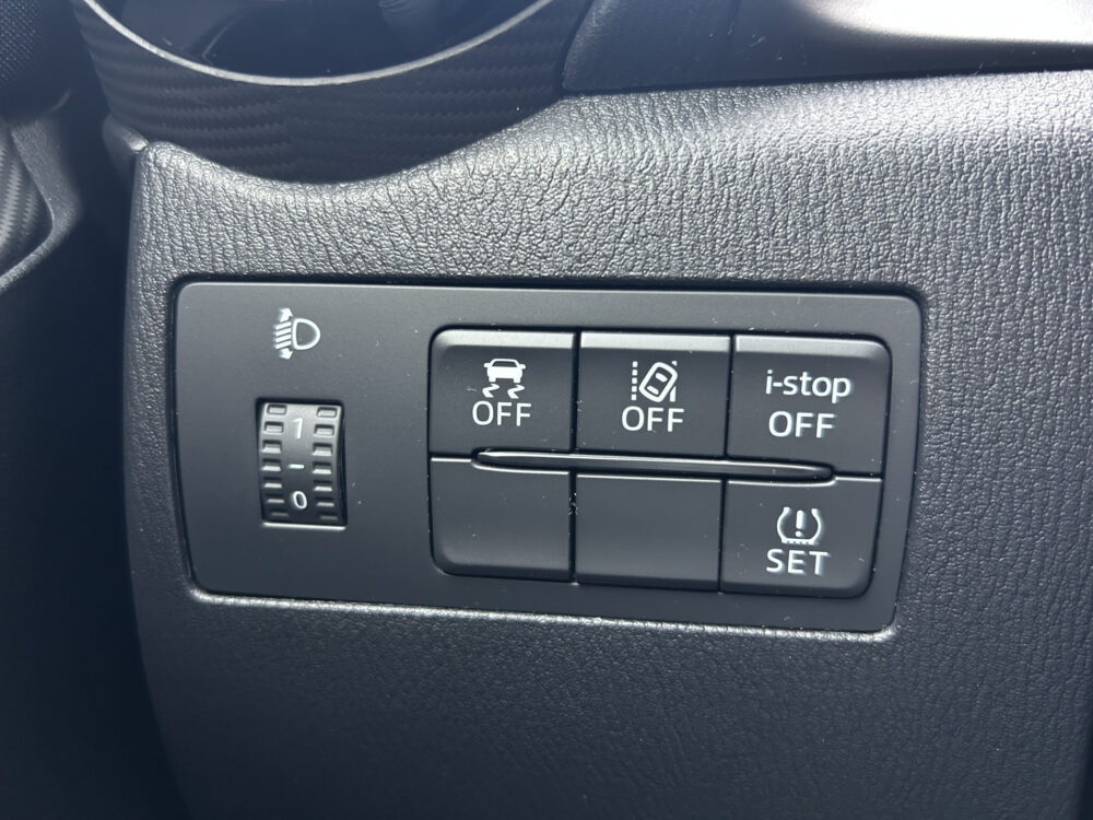 Mazda 2 1.5 Skyactiv-G TS+ // APPLE CARPLAY / ANDROID AUTO // CRUISE // CLIMA // STOELVERWARMING // BLUETOOTH // DODENHOEK SENSOR 21