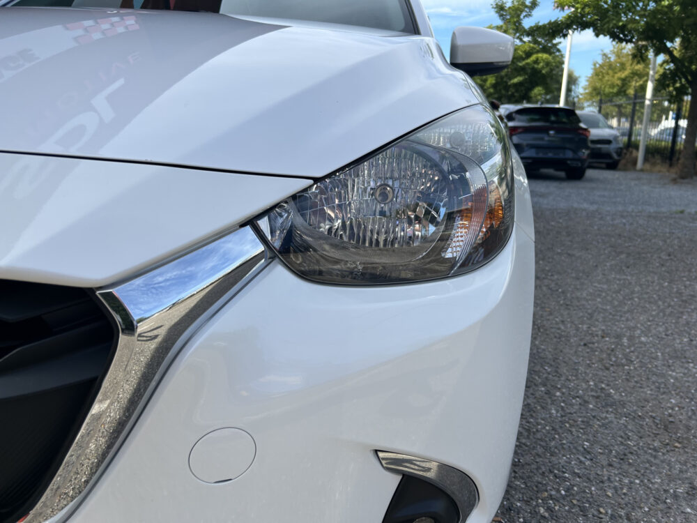Mazda 2 1.5 Skyactiv-G TS+ // APPLE CARPLAY / ANDROID AUTO // CRUISE // CLIMA // STOELVERWARMING // BLUETOOTH // DODENHOEK SENSOR 22