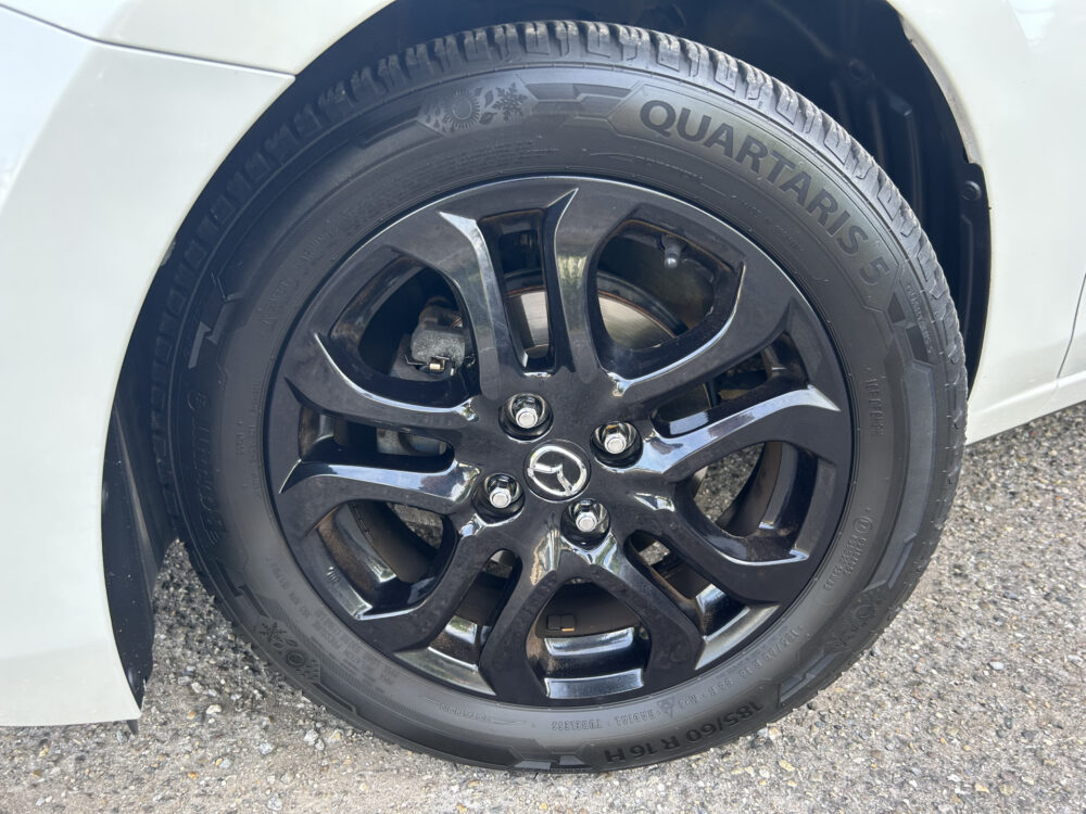 Mazda 2 1.5 Skyactiv-G TS+ // APPLE CARPLAY / ANDROID AUTO // CRUISE // CLIMA // STOELVERWARMING // BLUETOOTH // DODENHOEK SENSOR 24