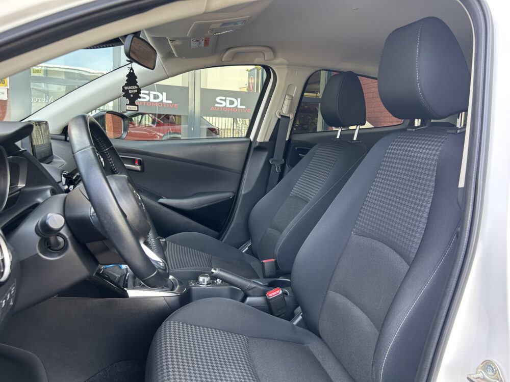 Mazda 2 1.5 Skyactiv-G TS+ // APPLE CARPLAY / ANDROID AUTO // CRUISE // CLIMA // STOELVERWARMING // BLUETOOTH // DODENHOEK SENSOR 8