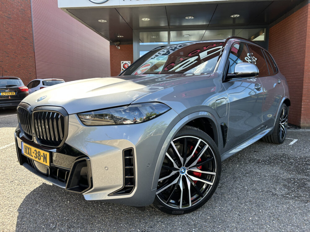 BMW X5 xDrive50e // M-PRO // MATRIX LED // HARMAN KARDON // MEMORY SEAT // PANO/SCHUIFKANTELDAK // ADAPTIV ONDERSTEL // ELEK. TREKHAAK 1