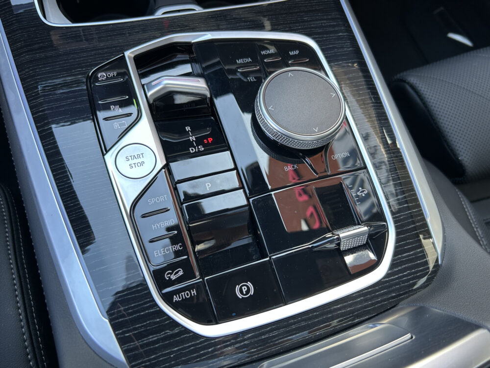 BMW X5 xDrive50e // M-PRO // MATRIX LED // HARMAN KARDON // MEMORY SEAT // PANO/SCHUIFKANTELDAK // ADAPTIV ONDERSTEL // ELEK. TREKHAAK 23