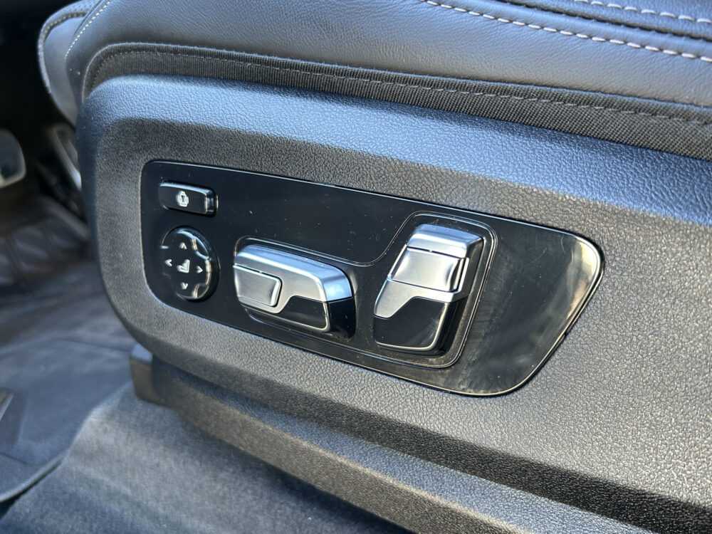 BMW X5 xDrive50e // M-PRO // MATRIX LED // HARMAN KARDON // MEMORY SEAT // PANO/SCHUIFKANTELDAK // ADAPTIV ONDERSTEL // ELEK. TREKHAAK 25