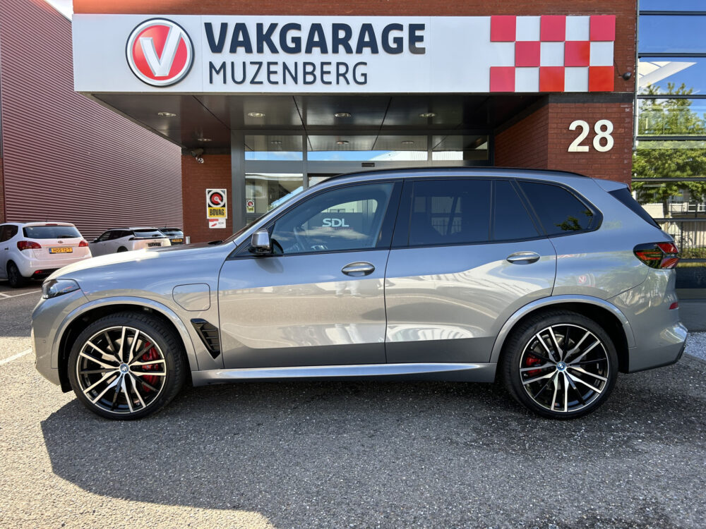 BMW X5 xDrive50e // M-PRO // MATRIX LED // HARMAN KARDON // MEMORY SEAT // PANO/SCHUIFKANTELDAK // ADAPTIV ONDERSTEL // ELEK. TREKHAAK 3