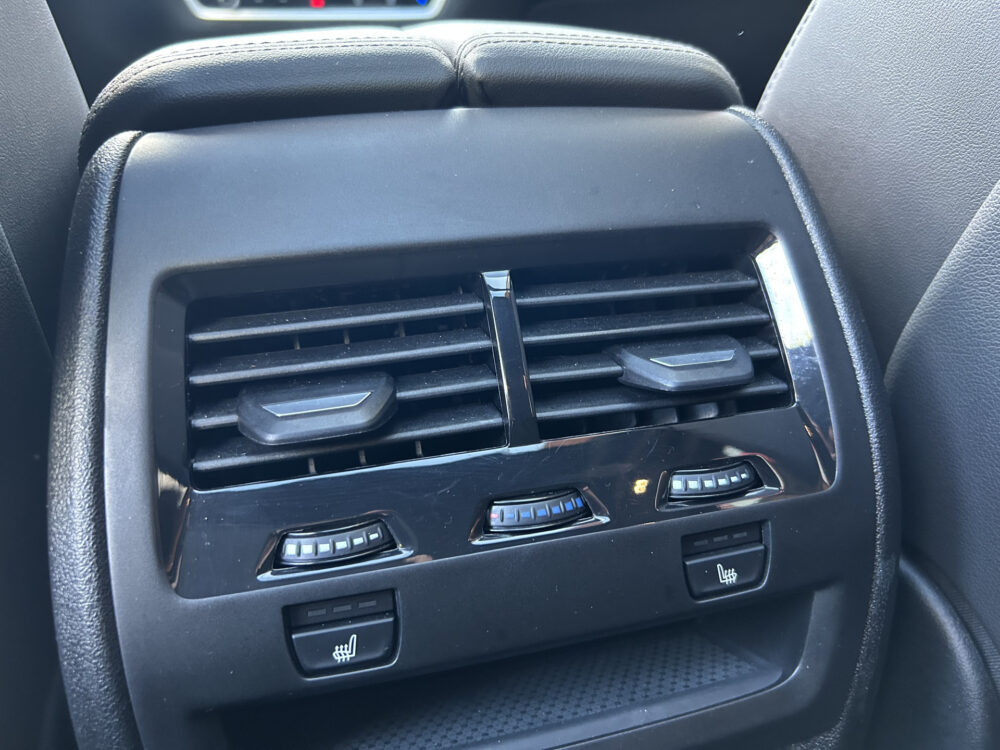 BMW X5 xDrive50e // M-PRO // MATRIX LED // HARMAN KARDON // MEMORY SEAT // PANO/SCHUIFKANTELDAK // ADAPTIV ONDERSTEL // ELEK. TREKHAAK 39