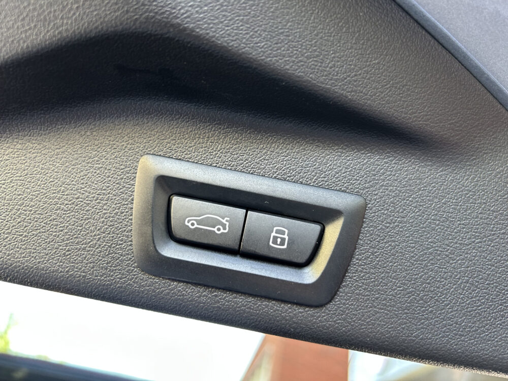 BMW X5 xDrive50e // M-PRO // MATRIX LED // HARMAN KARDON // MEMORY SEAT // PANO/SCHUIFKANTELDAK // ADAPTIV ONDERSTEL // ELEK. TREKHAAK 43