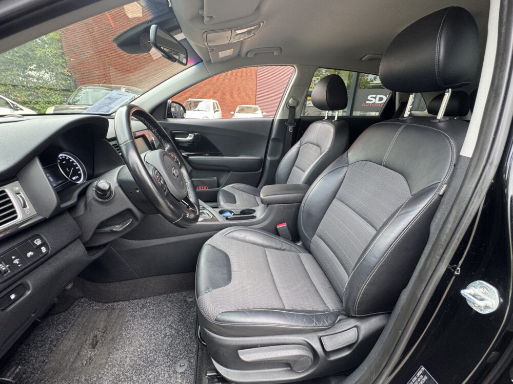 Kia Niro 1.6 GDi Hybrid DynamicLine // LED // KEYLESS // ADAPT. CRUISE // CAMERA+SENSOREN // NAVI+CARPLAY// 8