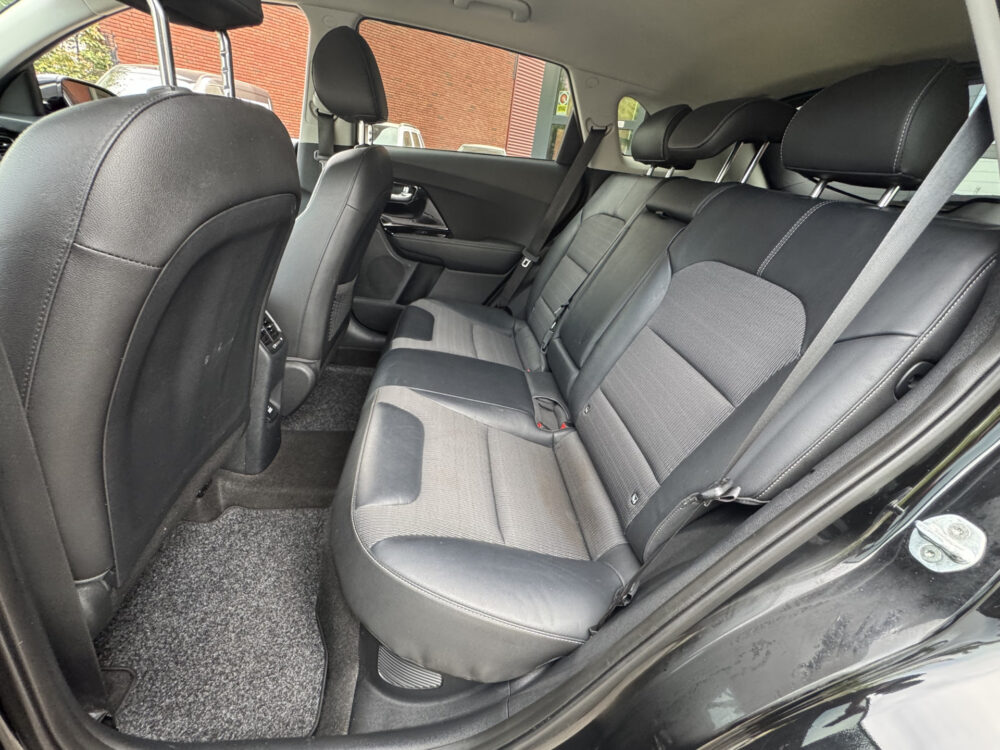 Kia Niro 1.6 GDi Hybrid DynamicLine // LED // KEYLESS // ADAPT. CRUISE // CAMERA+SENSOREN // NAVI+CARPLAY// 9