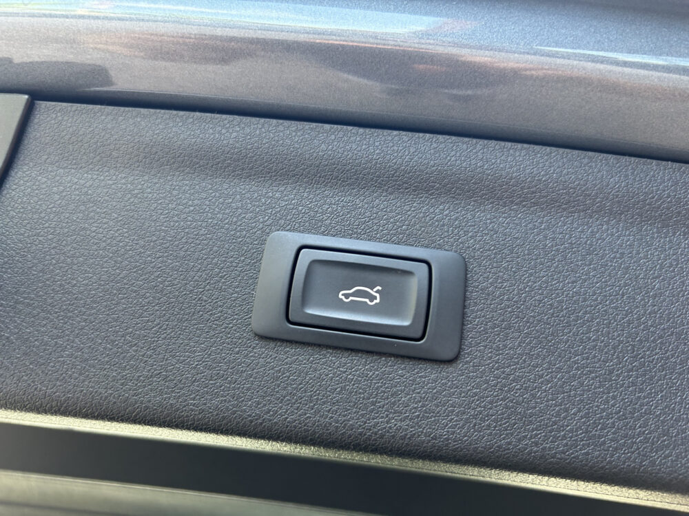 Audi Q3 1.4 TFSI CoD Pro Line // LED // LEDER // NAVI // CLIMA // CRUISE // PDC // STOELVERWARMING // 31