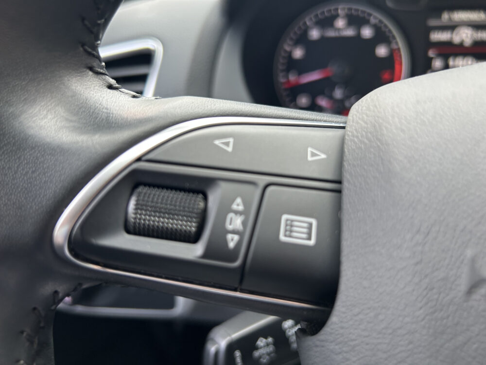 Audi Q3 1.4 TFSI CoD Pro Line // LED // LEDER // NAVI // CLIMA // CRUISE // PDC // STOELVERWARMING // 9