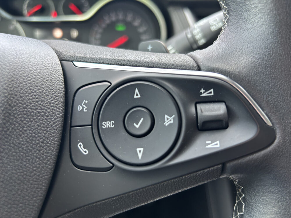 Opel Grandland X 1.6 Turbo Hybrid Business Edition // NAVI + CARPLAY // CAMERA // PDC V+A // CLIMA // STOEL + STUURWIELVERWARING 10