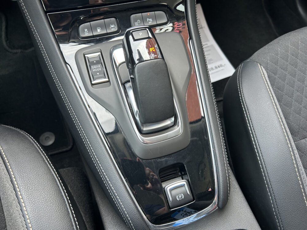 Opel Grandland X 1.6 Turbo Hybrid Business Edition // NAVI + CARPLAY // CAMERA // PDC V+A // CLIMA // STOEL + STUURWIELVERWARING 20