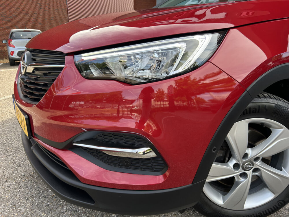 Opel Grandland X 1.6 Turbo Hybrid Business Edition // NAVI + CARPLAY // CAMERA // PDC V+A // CLIMA // STOEL + STUURWIELVERWARING 25