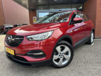 Opel Grandland X 1.6 Turbo Hybrid Business Edition // NAVI + CARPLAY // CAMERA // PDC V+A // CLIMA // STOEL + STUURWIELVERWARING 36