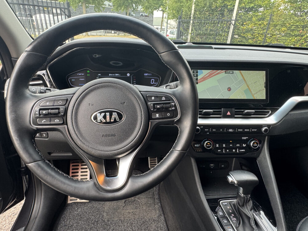 Kia Niro 1.6 GDi PHEV ExecutiveLine // TREKHAAK // JBL PREMIUM AUDIO // MEMORY SEATS // NAVI // LEDER // CAMERA // ADAPTIVE CRUISE // 10
