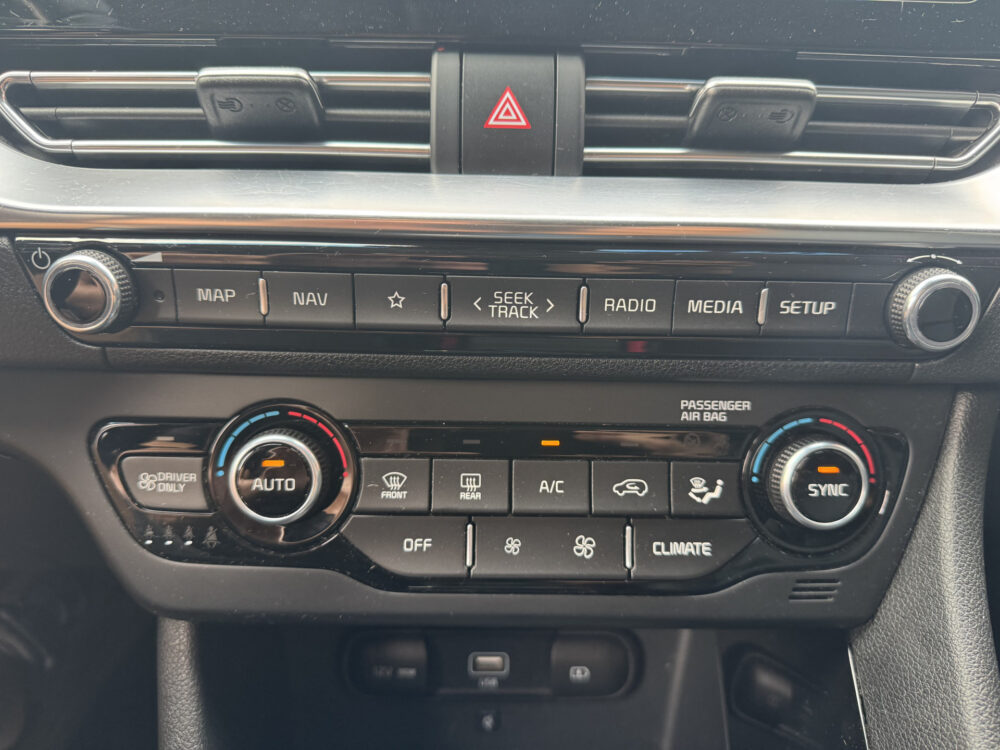 Kia Niro 1.6 GDi PHEV ExecutiveLine // TREKHAAK // JBL PREMIUM AUDIO // MEMORY SEATS // NAVI // LEDER // CAMERA // ADAPTIVE CRUISE // 20