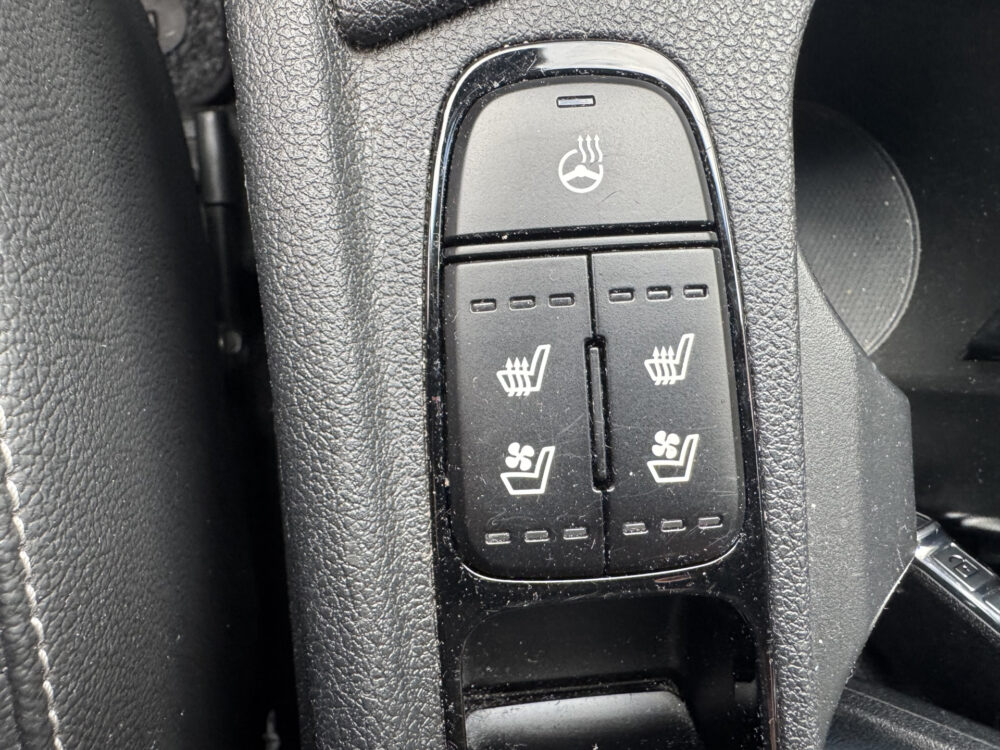 Kia Niro 1.6 GDi PHEV ExecutiveLine // TREKHAAK // JBL PREMIUM AUDIO // MEMORY SEATS // NAVI // LEDER // CAMERA // ADAPTIVE CRUISE // 23