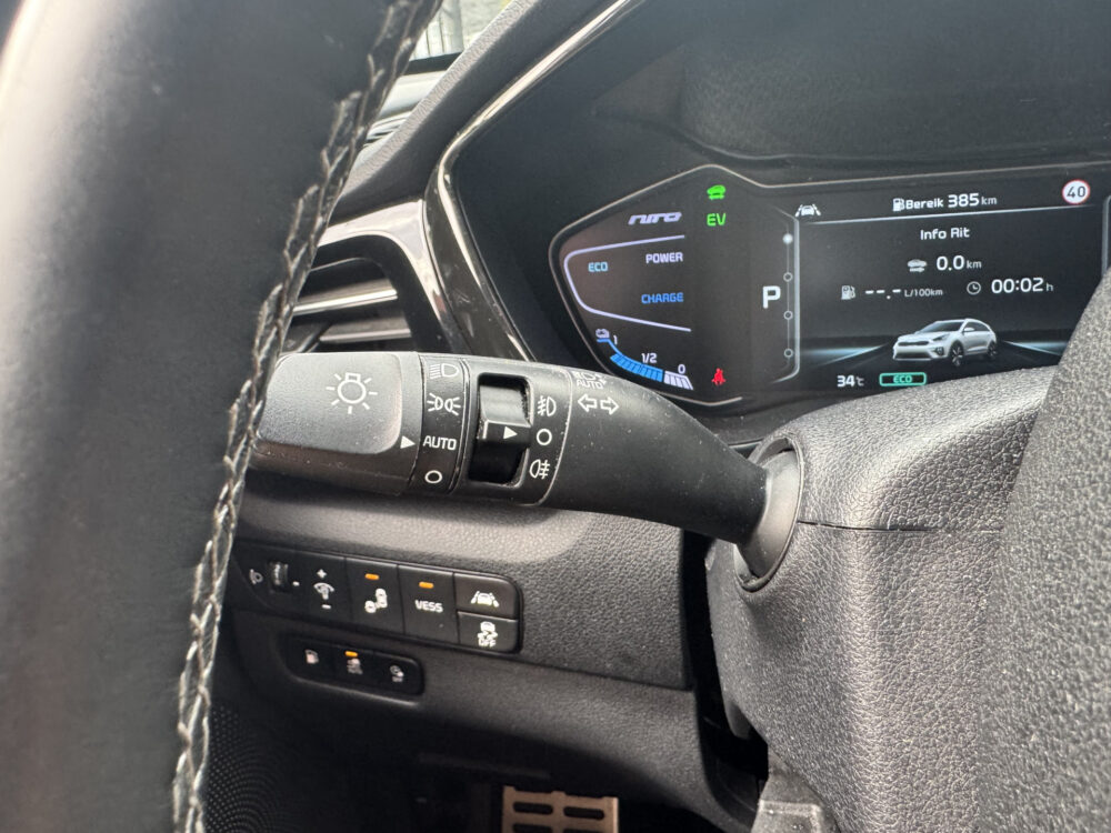 Kia Niro 1.6 GDi PHEV ExecutiveLine // TREKHAAK // JBL PREMIUM AUDIO // MEMORY SEATS // NAVI // LEDER // CAMERA // ADAPTIVE CRUISE // 24