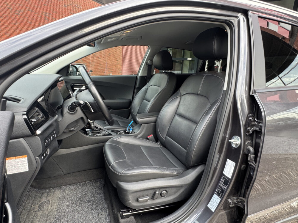 Kia Niro 1.6 GDi PHEV ExecutiveLine // TREKHAAK // JBL PREMIUM AUDIO // MEMORY SEATS // NAVI // LEDER // CAMERA // ADAPTIVE CRUISE // 7