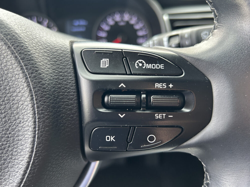 Kia Rio 1.0 TGDI DynamicLine // NAVI // CAMERA // TREKHAAK // CLIMA // CRUISE // APPLE CARPLAY / ANDROID AUTO // 10