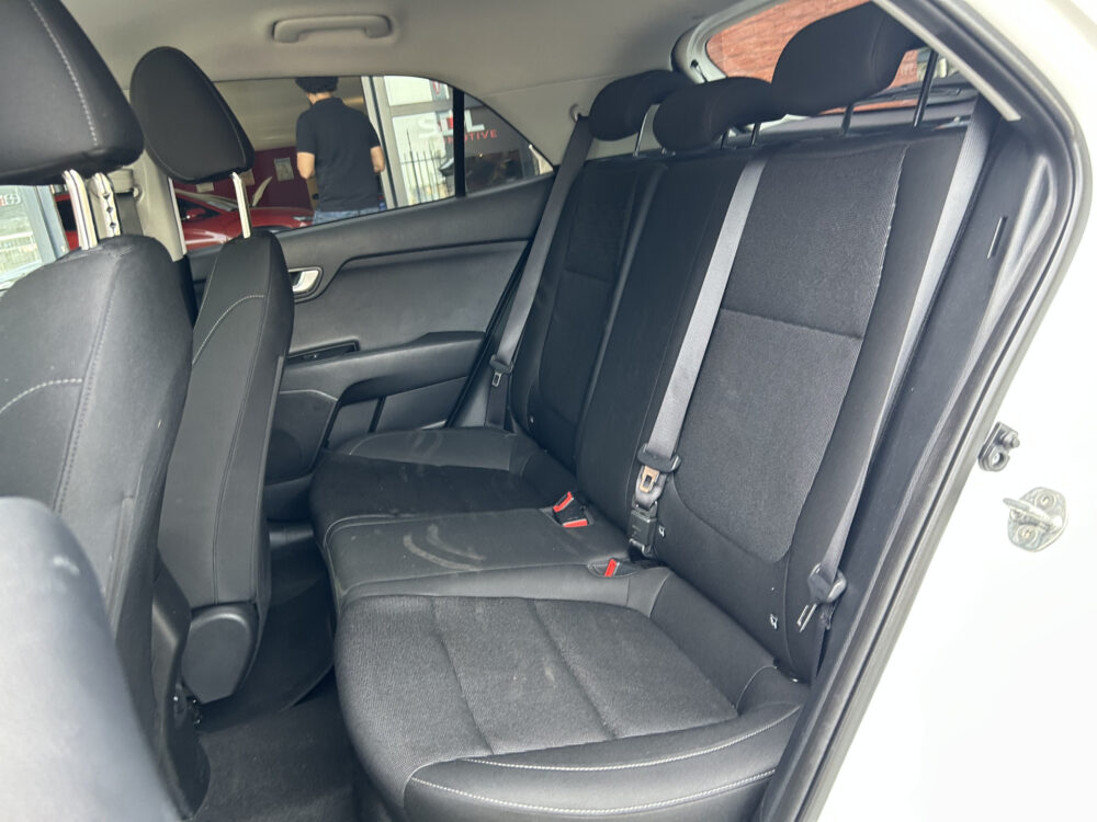 Kia Rio 1.0 TGDI DynamicLine // NAVI // CAMERA // TREKHAAK // CLIMA // CRUISE // APPLE CARPLAY / ANDROID AUTO // 26