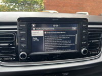 Kia Rio 1.0 TGDI DynamicLine // NAVI // CAMERA // TREKHAAK // CLIMA // CRUISE // APPLE CARPLAY / ANDROID AUTO // 48