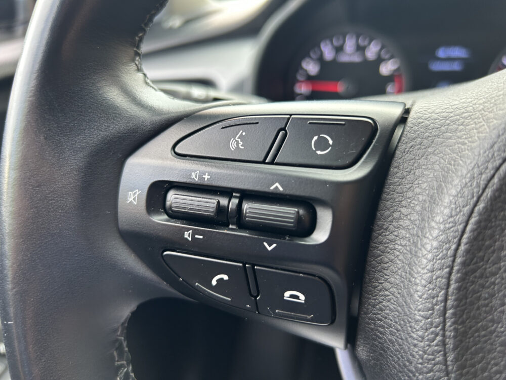 Kia Rio 1.0 TGDI DynamicLine // NAVI // CAMERA // TREKHAAK // CLIMA // CRUISE // APPLE CARPLAY / ANDROID AUTO // 9
