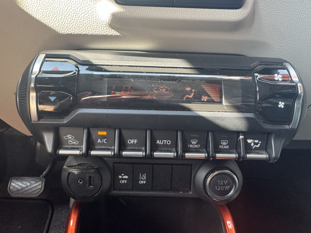 Suzuki Ignis 1.2 Stijl // CAMERA // NAVI // CRUISE // CLIMA // LED // STOELVERWARMING // 17