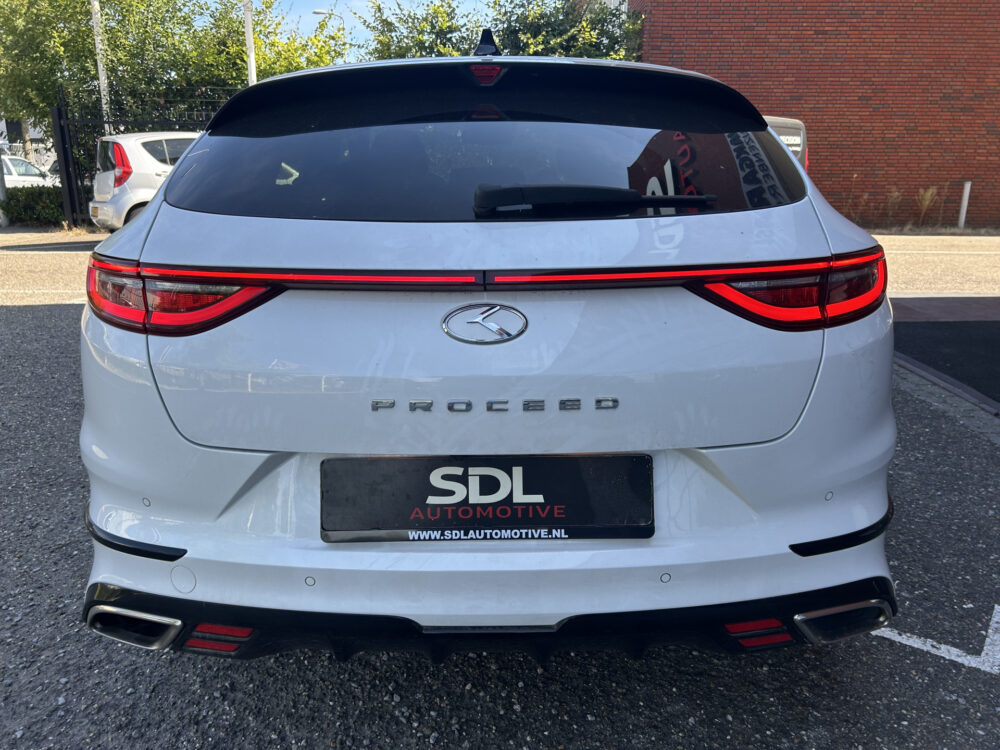 Kia ProCeed 1.6 T-GDI GT 204PK!! // FULL LED // SCHUIF/KANTELDAK // MEMORY SEAT // JBL AUDIO // ADAPTIV CRUISE // NAVI + CARPLAY // CAMERA 5