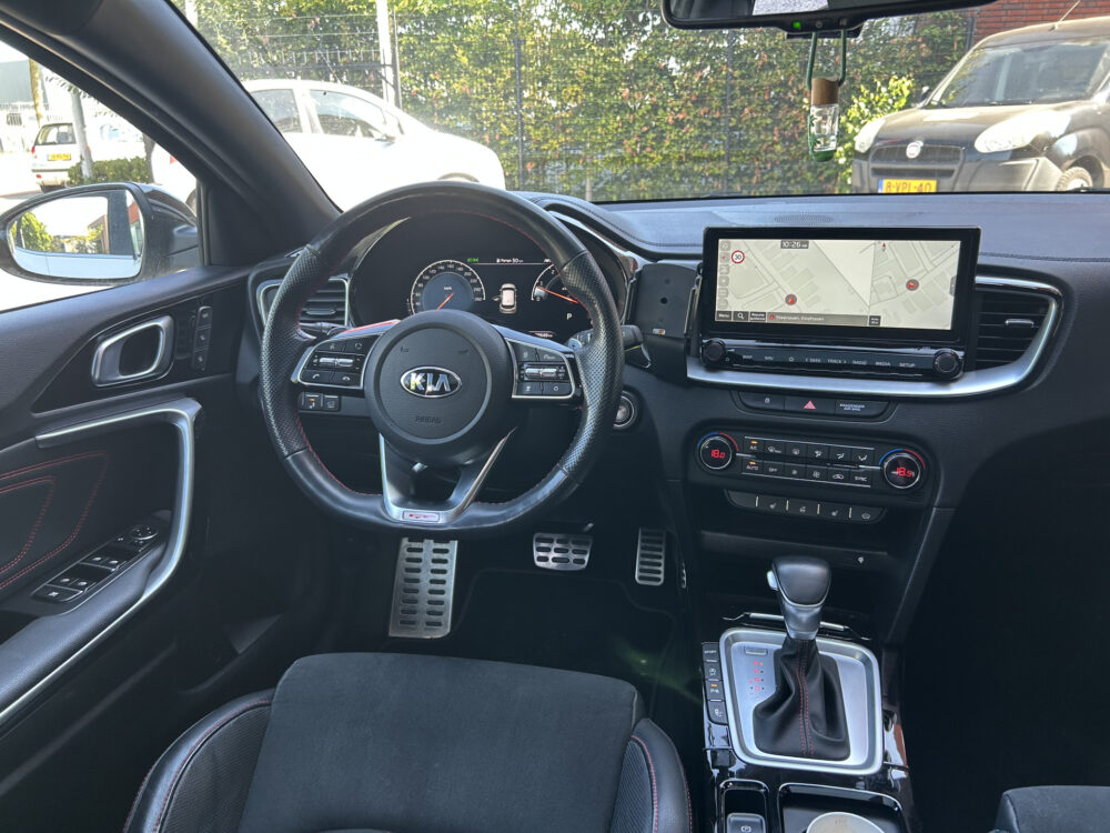 Kia ProCeed 1.6 T-GDI GT 204PK!! // FULL LED // SCHUIF/KANTELDAK // MEMORY SEAT // JBL AUDIO // ADAPTIV CRUISE // NAVI + CARPLAY // CAMERA 7