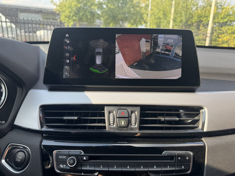 BMW X1 xDrive25e Executive // GROOT NAVI // CAMERA // CRUISE // CLIMA // STOEL VERWARMING // ELEK. KLEP // 13