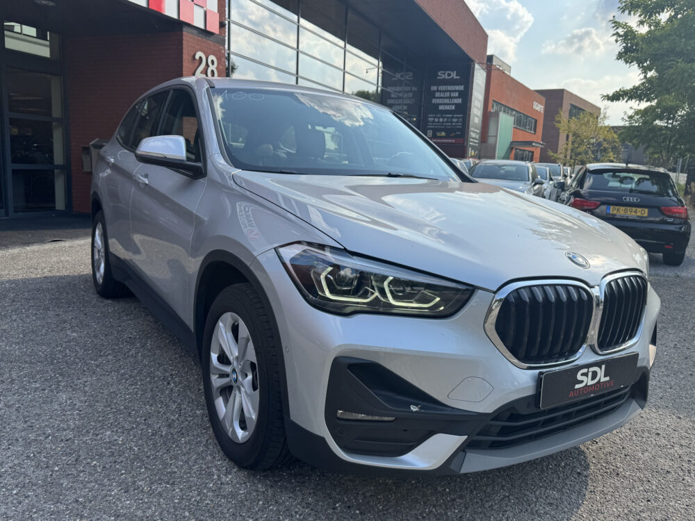 BMW X1 xDrive25e Executive // GROOT NAVI // CAMERA // CRUISE // CLIMA // STOEL VERWARMING // ELEK. KLEP // 2