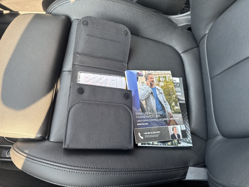 BMW X1 xDrive25e Executive // GROOT NAVI // CAMERA // CRUISE // CLIMA // STOEL VERWARMING // ELEK. KLEP // 22