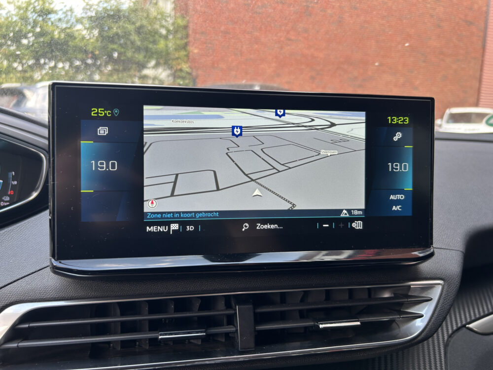 Peugeot 3008 1.6 HYbrid 225 Allure Pack Business // NAVI + CARPLAY // PDC V+A // CAMERA // LED // CLIMA // HALF-LEDER 15