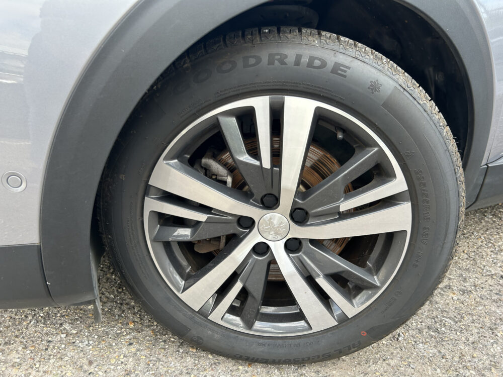 Peugeot 3008 1.6 HYbrid 225 Allure Pack Business // NAVI + CARPLAY // PDC V+A // CAMERA // LED // CLIMA // HALF-LEDER 24