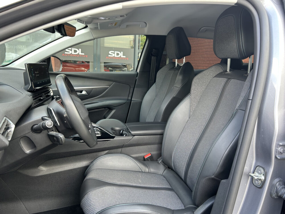 Peugeot 3008 1.6 HYbrid 225 Allure Pack Business // NAVI + CARPLAY // PDC V+A // CAMERA // LED // CLIMA // HALF-LEDER 8