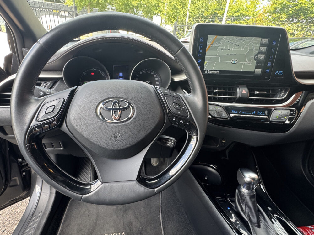 Toyota C-HR 1.8 Hybrid Executive // LED // ADAPTIVE CRUISE // NAVI // CLIMA // CAMERA // TREKHAAK! // 10