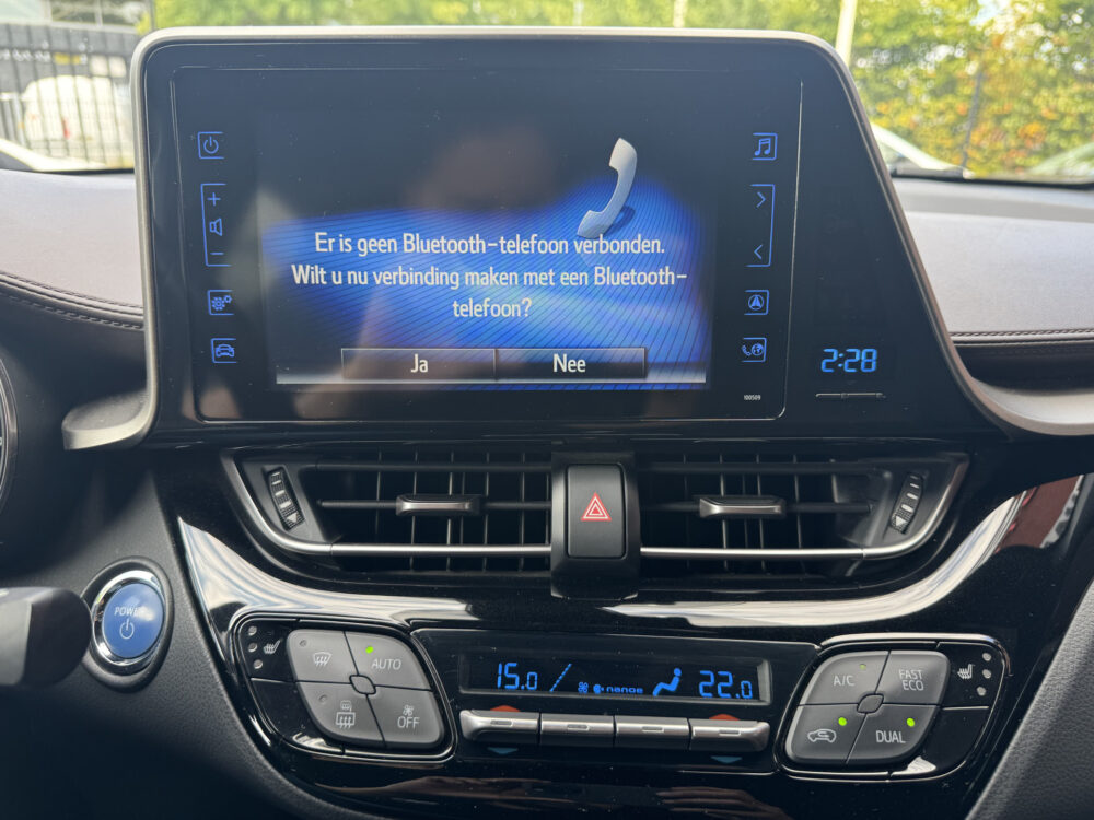 Toyota C-HR 1.8 Hybrid Executive // LED // ADAPTIVE CRUISE // NAVI // CLIMA // CAMERA // TREKHAAK! // 16