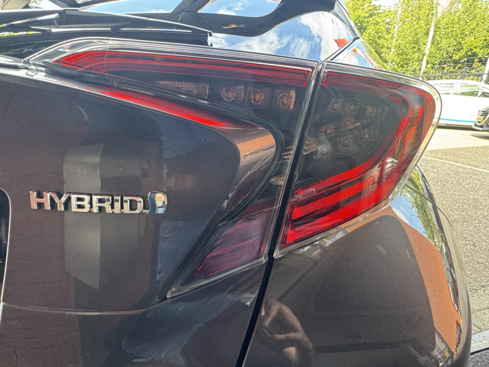 Toyota C-HR 1.8 Hybrid Executive // LED // ADAPTIVE CRUISE // NAVI // CLIMA // CAMERA // TREKHAAK! // 28