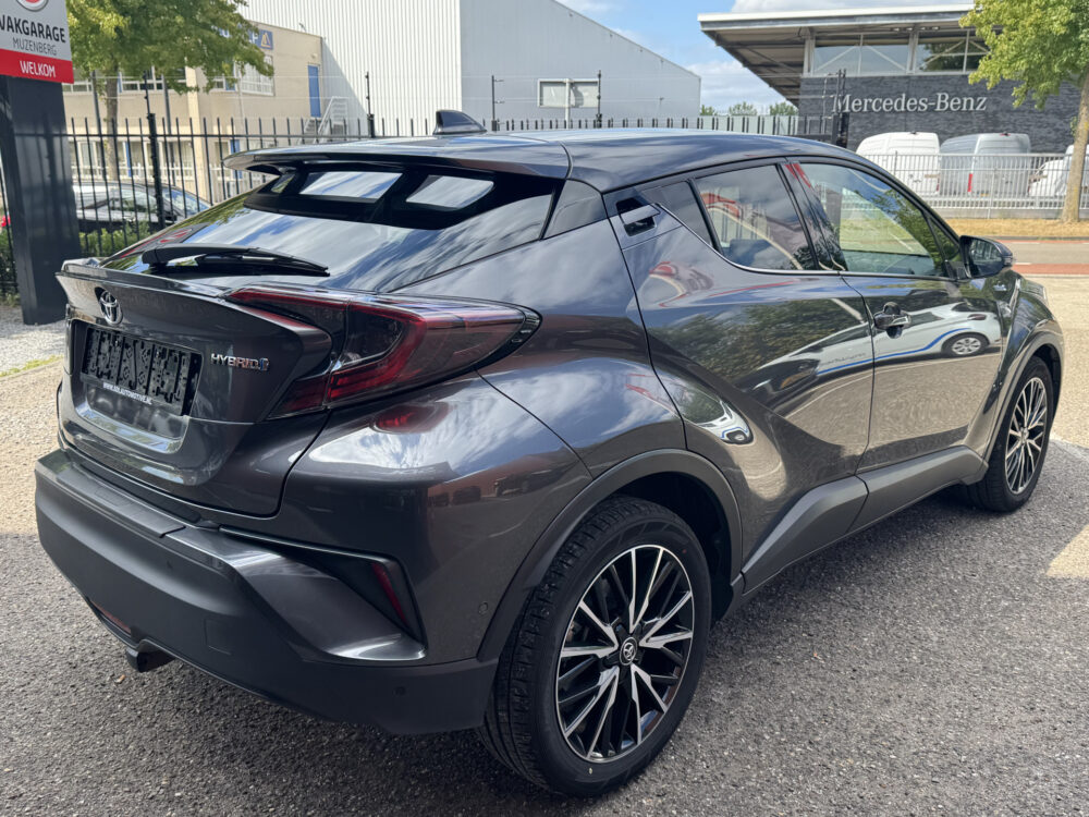 Toyota C-HR 1.8 Hybrid Executive // LED // ADAPTIVE CRUISE // NAVI // CLIMA // CAMERA // TREKHAAK! // 4