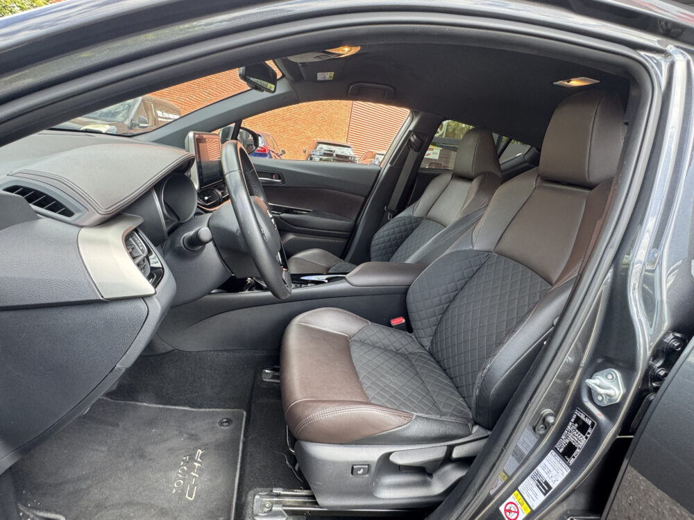 Toyota C-HR 1.8 Hybrid Executive // LED // ADAPTIVE CRUISE // NAVI // CLIMA // CAMERA // TREKHAAK! // 8