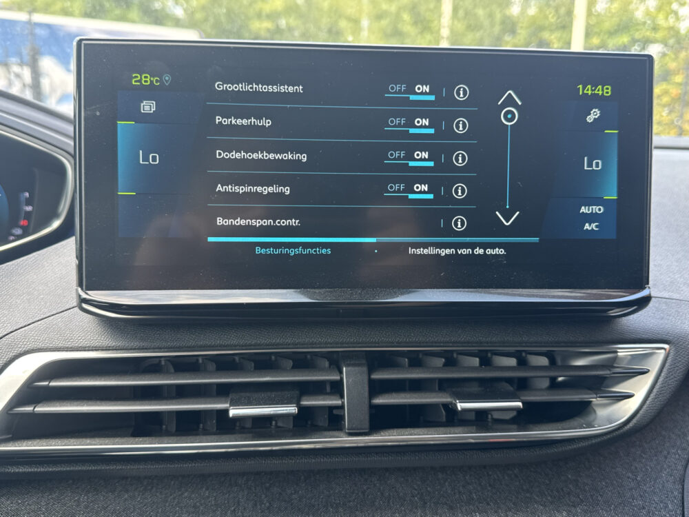 Peugeot 3008 1.6 HYbrid 225 Road Trip // NAVI // TREKHAAK // DODENHOEK // CLIMA // CRUISE // 14